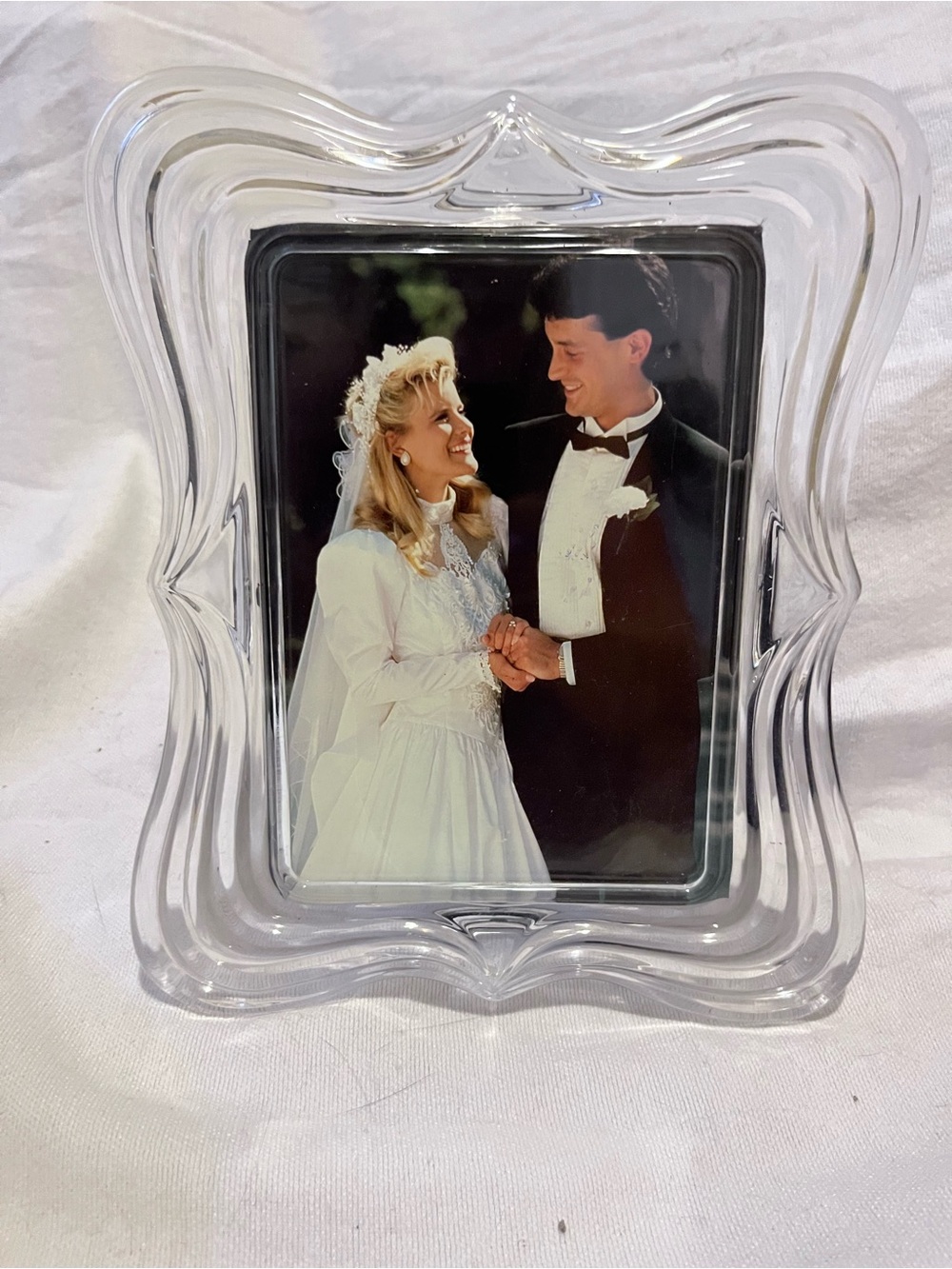 Clear Decorative Wavy Glass Photo Frame - White/Clear
